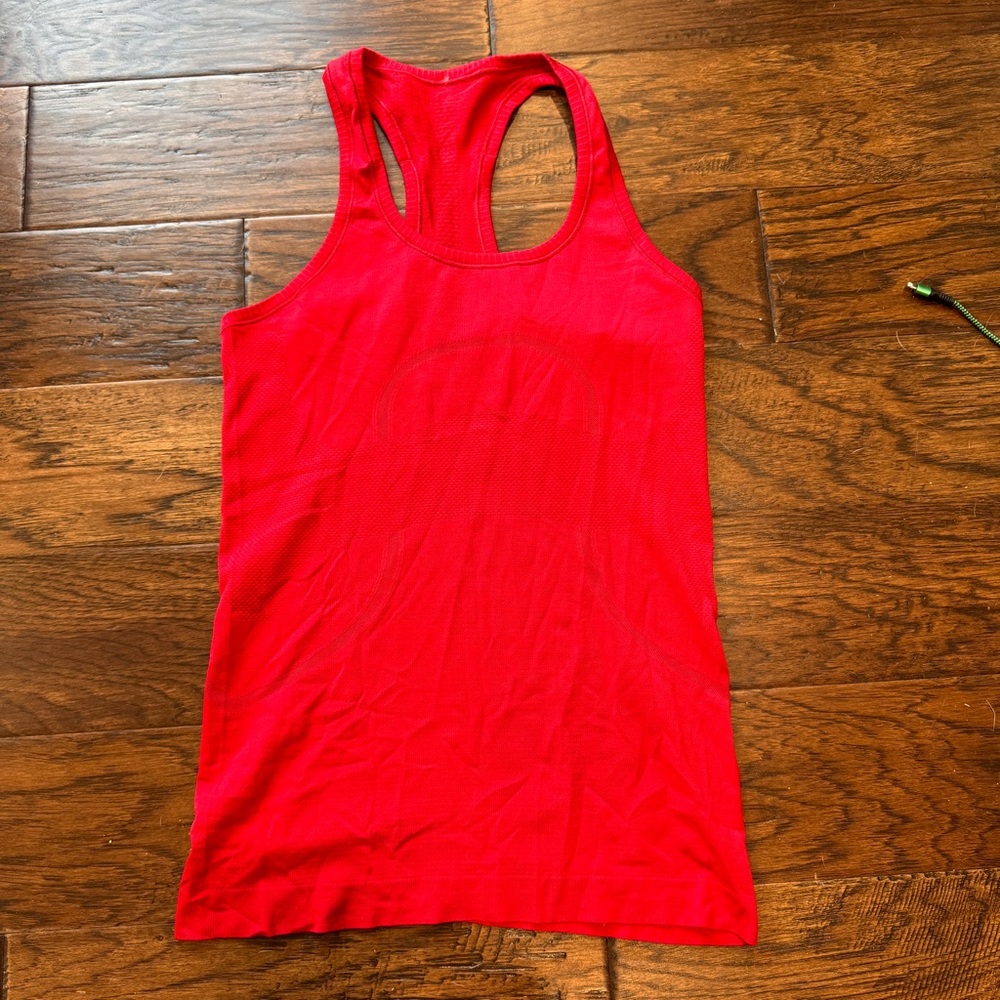 Lululemon Swiftly tank top bright red sz 6